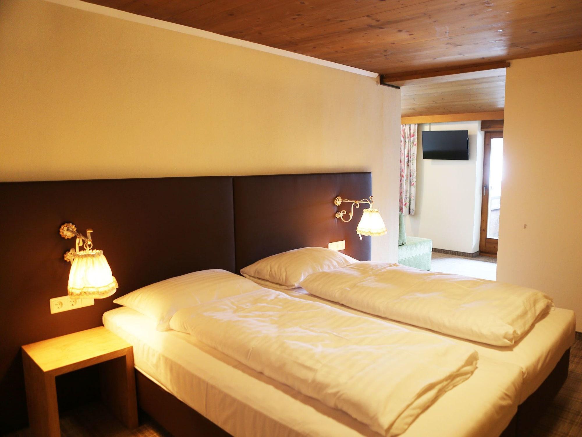 Gasthof Pension Madseiterhof Tux Εξωτερικό φωτογραφία