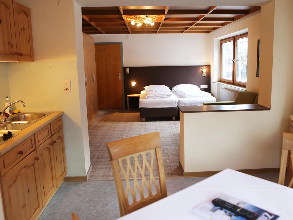 Gasthof Pension Madseiterhof Tux Δωμάτιο φωτογραφία